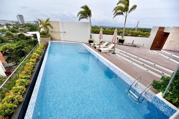 J7 Plaza Hotel Iloilo City Εξωτερικό φωτογραφία