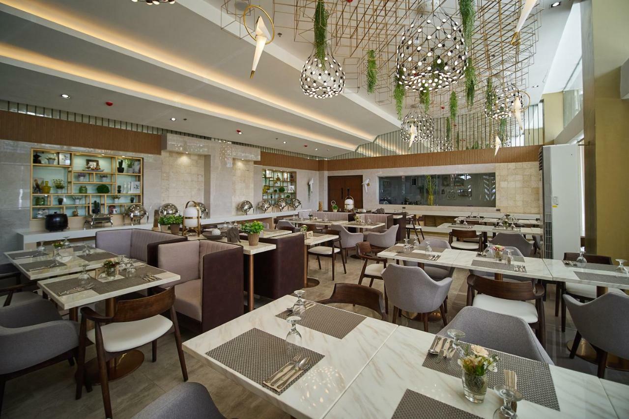 J7 Plaza Hotel Iloilo City Εξωτερικό φωτογραφία