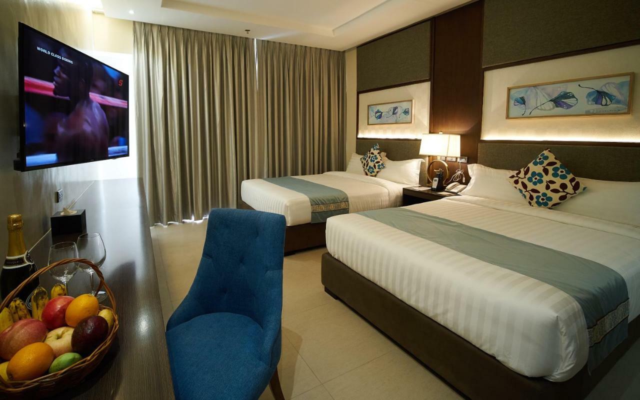 J7 Plaza Hotel Iloilo City Εξωτερικό φωτογραφία