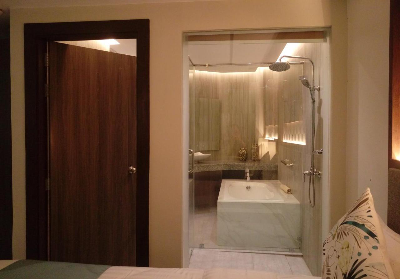 J7 Plaza Hotel Iloilo City Εξωτερικό φωτογραφία